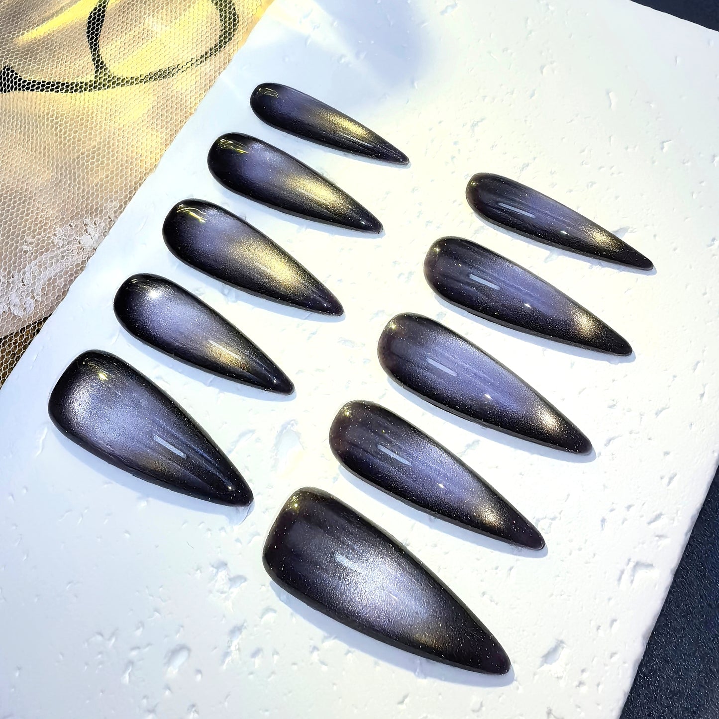 Glow Tones #07 · Black Pearl