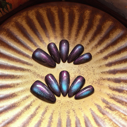 Aurora Iridescent Purple-Blue Gradient Nails