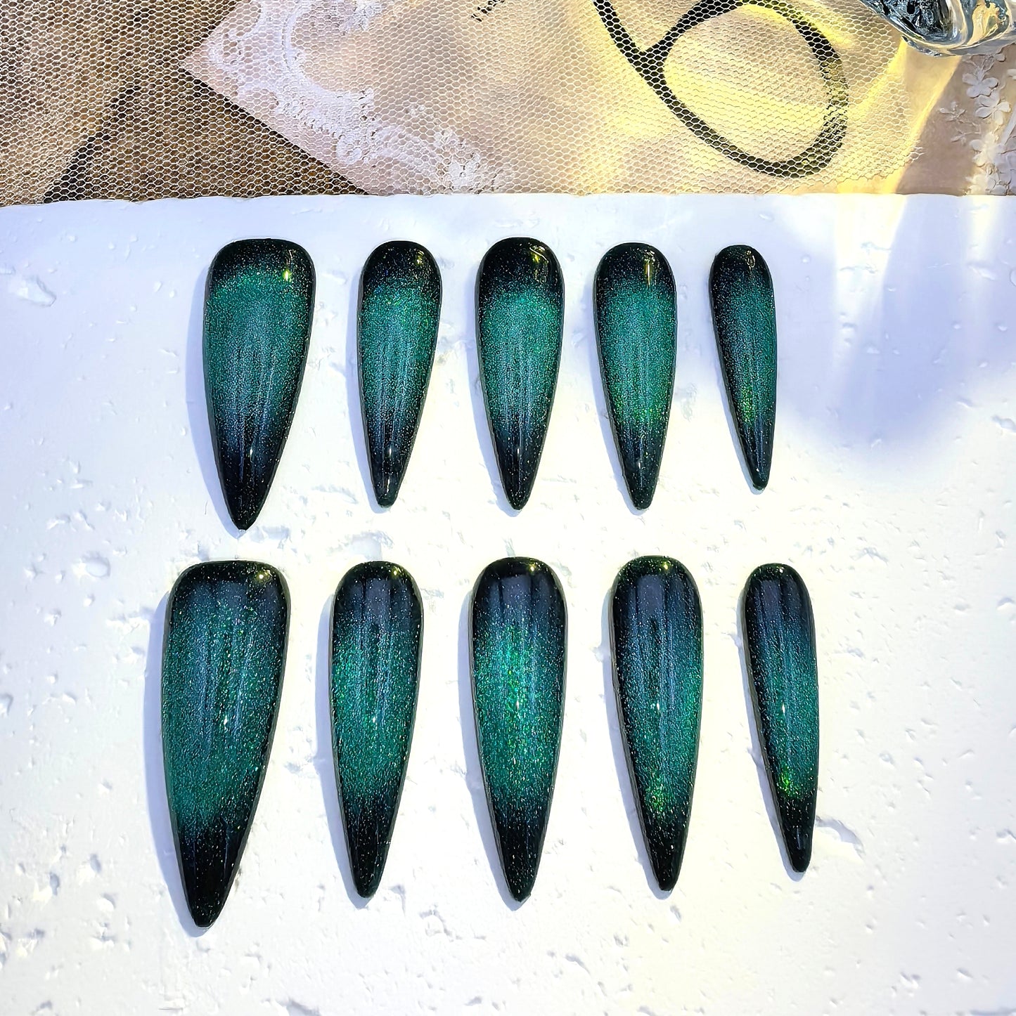 Glow Tones #01 · Emerald