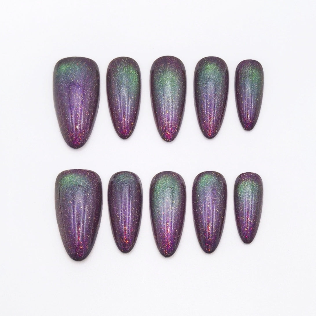 Aurora Iridescent Purple-Blue Gradient Nails
