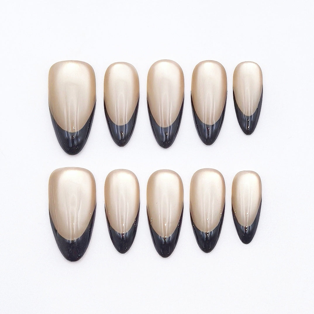 Black Cat-Eye French Manicure