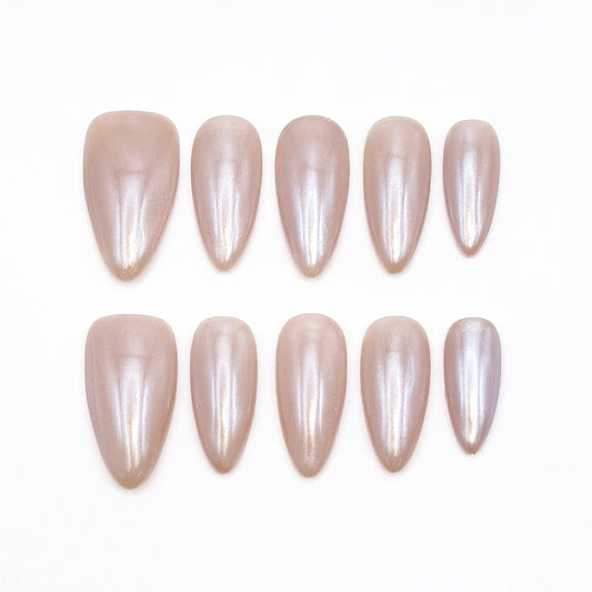 Soft-focus pearlescent finish