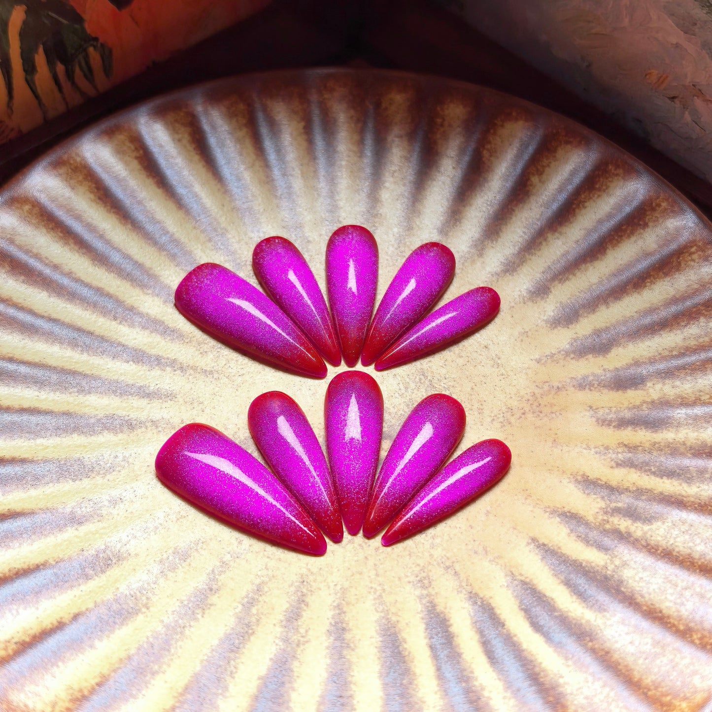 Glow Tones #04 · Dragon Fruit
